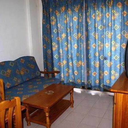 Apartament Paraiso 10 *